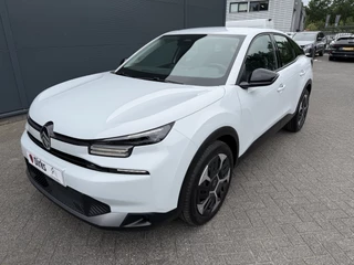 Citroën C4 145pk Hybride Plus (Camera - LED - Navigatie - Automatische Airco - Parkeersensoren - Apple Carplay) / 4