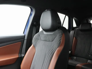 Volkswagen ID.4 Pro Performance 77 kWh 204 Pk | Stoel/Stuurverwarming | Adaptive cruise | Camera | CarPlay | 54.397 Km !! / 32
