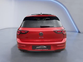 Volkswagen Golf 1.5 eHybrid GTE / 5JR Garantie / Pano / Trekhaak / Matrix / Keyless / 360 / HUD / Travel / 7