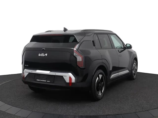 Kia EV3 Plus 81.4 kWh  - Prijs incl. €3.000,- inruilpremie - Stoel/Stuur Verwarming - Climate Control - Draadloze oplader - Navigatie - Fabrieksgarantie tot 06-2033 / 8