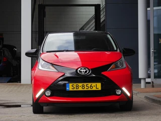 Toyota Aygo 1.0 VVT-i x-cite | Achteruitrijcamera | Airco | 5 Deurs | Lichtmetalen velgen | Led dagrijverlichting | Apple Carplay/Android Auto | Elektrische ramen voor / 5
