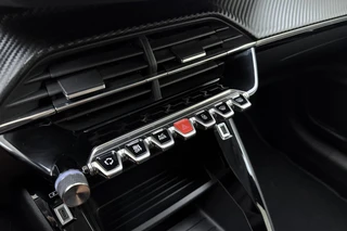 Peugeot 208 1.2 PureTech Active Pack | Lage km.stand | Lichtmetalen velgen | Android auto/Appel carplay | Airco | Cruise control | Navigatie | Parkeersensoren achter / 24
