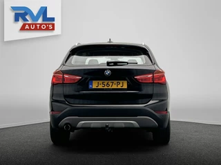 BMW X1 SDrive18i Centennial High Executive | Trekhaak | Leder | Navigatie | Stoelverwarming | Cruise/Control | Climate Control | / 44