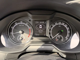Skoda Octavia Combi 1.8 TSI 4x4 DSG Pano Trekhaak CarPlay Elektrische achterklep / 24