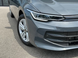 Volkswagen Golf Variant 1.5 eTSI DSG Life Trekhaak | Navi | Adap. Cruise | 4-season | Rijklaar incl. garantie / 7