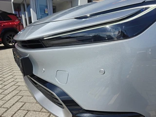 Toyota Prius 2.0 Plug-in Hybrid 220 PARK-SENSOREN BLIND-SPOT KEYLESS STOEL/STUURVERW CAMERA APPLE/ANDROID DAB+ LM-VELGEN AD-CRUISE ELEK-ACHTERKLEP / 4