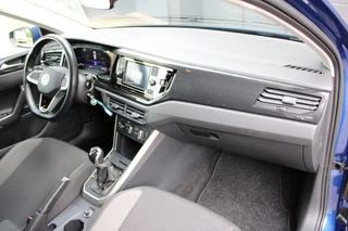 Volkswagen Polo 1.0 TSI LIFE **NL-Auto** Parkeersensoren v.a. / apple carplay / android / 24