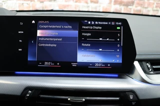 BMW X1 sDrive20i Executive M Sport Pakket Automaat  / Live Cockpit Professional / Shadow Line / Comfort Access / Head-Up Display / Adaptieve LED / 18 Inch / Parking Assistant Plus / Innovation Pack / Elektrisch Verstelbare Voorstoelen / Extra Getint Glas / 41
