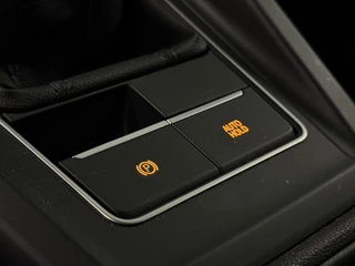 Volkswagen Golf 1.5 TSI Style | Pano | Navi | Winterpakket | ACC | Virtual Cockpit | PDC ( Vestiging - Nieuwegein ) / 26