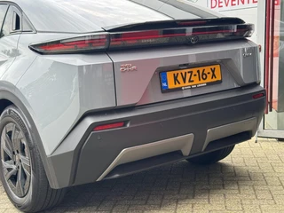 Toyota C-HR+ First Edition 77 kWh WARMTEPOMP EL-ACHTERKLEP PRIVACY-GLASS 18"LMV BLIND SPOT STOELVERW. P-SENSOREN / 20