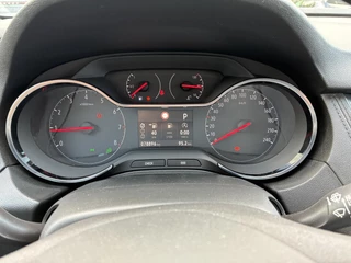 Opel Grandland X 130 PK 8-Traps Automaat | Climate control | Panorama dak | Winterpakket | Navigatie | Parkpilot | LM-Velgen | Trekhaak | AGR | Xenon verlichting / 8
