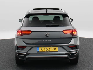 Volkswagen T-Roc 1.5 TSi 150 Pk Automaat R line | Black Style | Trekhaak | Stoelverwarming | Panorama dak | Camera | Adaptive Cruise | Climatronic | Carplay | 19 Inch | 58.509 Km !! / 7