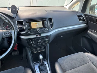 Volkswagen Sharan 1.4 TSI Highline Edition 7 pers * Navigatiesysteem * Elektr. Schuifdeuren * Parkeersensoren * Cruise Control * / 19
