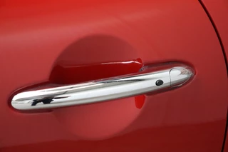 MINI Cooper Hatchback Pepper Business Automaat 3 deurs  / Navigatiesysteem / Cruise Control / Achteruitrijcamera / Comfort Access / Bluetooth / Climate Control / Lichtpakket / Parkeersensoren  / 16 Inch / Chrome Line / 9