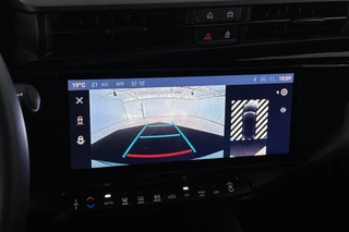 Alfa Romeo Junior 1.2 Turbo Hybrid Ibrida Speciale Pack Techno Stoelverwarming Camera / 16