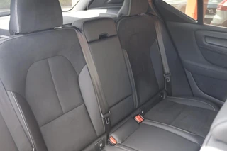 Volvo XC40 T4 Recharge Core Bright | Stoelverwarming | Trekhaak | Parkeercamera  | Keyless / 25