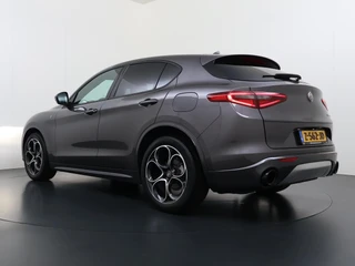 Alfa Romeo Stelvio 2.2 JTD AWD Veloce Automaat | VAN: € 34.900- VOOR: € 32.877,- UW HERFSTVOORDEEL: € 2.023,- | CAMERA| STOEL + STUURVERWARMING + MEMORY| KEY LESS ENTRY | LEDER | ADAPT. CRUISE CONTROL | 12 MND BOVAG GARANTIE / 7