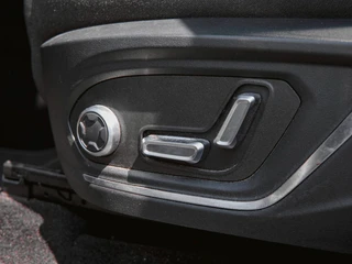 Lynk & Co 01 1.5 | Black Edition | Panoramadak|360° Camera|ACC|Stoelverwarming|Navi|Carplay / 27