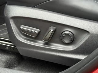 Toyota bZ4X EXECUTIVE 73KWH MODEL 2026! NL-AUTO JBL-AUDIO STOELVERWARMING/KOELING 360GR-CAM PARK-SENSOREN / 17
