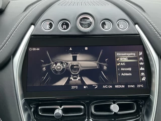 Aston Martin DBX 4.0 V8 360° Memory Stoelverw/koeling Sfeerverl Pano Lightning Silver / 55