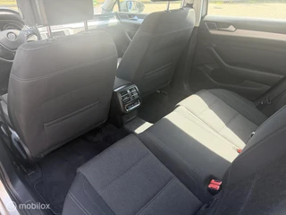 Volkswagen Passat 1.4 TSI Comfortline|Navigatie|NL|124DKM|Climate|Led| / 16