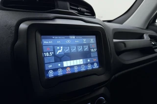 Jeep Renegade 1.3T DDCT Limited Automaat | Trekhaak | Climate control | Hoge instap | Dakrails | DAB Radio | Lichtmetalen velgen | Cruise control / 27