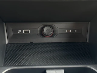 MG MG3 1.5 Hybrid+ Luxury 360 CAMERA - STOELVERWARMING / 26
