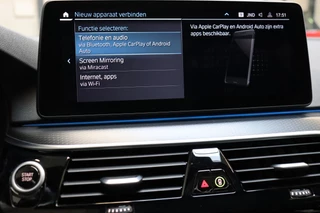 BMW 5 Serie Touring 530e High Executive M Sport Pakket Automaat  / Live Cockpit Professional / SOH 87% / Panoramadak / Trekhaak / Driving Assistant Professional / Comfortstoelen / Laserlight / Head-Up Display / Adaptief Onderstel / DAB / Parking Assistant / Hifi / 48