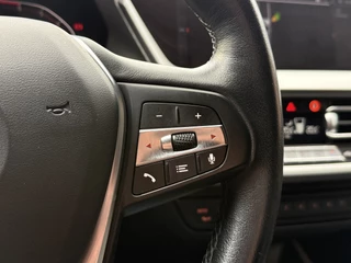 BMW 1 Series 116i Business Edition Zwarte grill | Apple Carplay | DAB+ | PDC V+A / 18