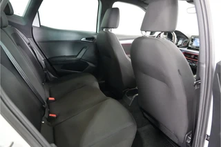 SEAT Arona 1.5 TSI EVO FR Business Intense  | 150 pk | Camera | Stl. verw. | Adaptive Cruise | / 12
