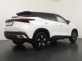 Omoda 5 SHS SHS-H 1.6 T-GDi Premium  - Kantel/Schuifdak - Adaptieve Cruise control - Ventilatie Voorstoelen - Privacy Glass - Stoel/Stuurwiel Verwarming - 1000KM Rijbereik -  7 Jaar Fabrieksgarantie / 9