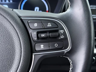 Kia e-Niro DynamicPlusLine 64 kWh - SOH 96,0% - Schuif-/kanteldak - Stoel-/stuurverwarming - Navigatie - Cruise Control - Keyless - Fabrieksgarantie tot 07-2028 / 29