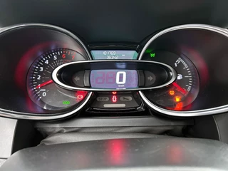 Renault Clio 0.9 TCe Bose | Trekhaak | Camera | Navigatie | Cruise Control | Climate Control | Parkeersensoren / 37