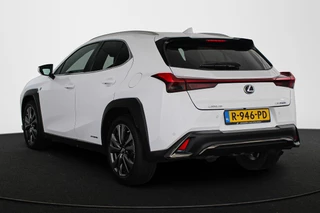 Lexus UX 250h AWD F Sport Premium / 5