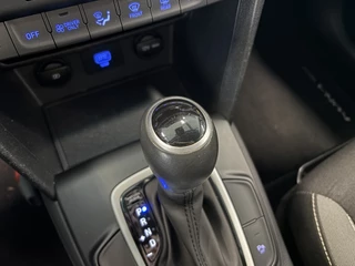 Hyundai Kona 1.6 GDi HEV Fashion Automaat  KRELLAUDIO/CAMERA/DODEHOEK/KEYLESS/NAVI/HUD/ADAPT.CRUISE / 42