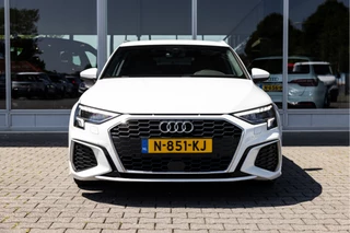 Audi A3 Sportback 35 TFSI S Line  | Carplay | Stoelver. | Parkeersens. | / 4