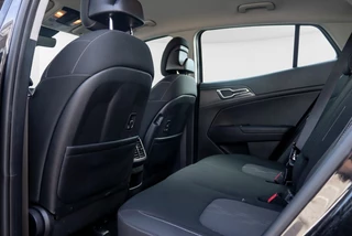 Kia Sportage 1.6 T-GDi Hybrid DynamicLine 230PK Camera l Adaptive Cruise | Carplay / 11