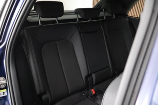 Audi Q3 45 TFSIe 245pk S edition Trekhaak Keyless Stoelverwarming Navigatie Adaptive Cruise S-Line / 37