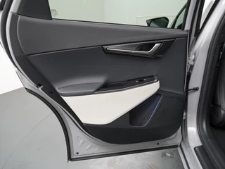 Kia EV6 GT-Line Business Edition 84 kWh  - Stoelverwarming/Ventilatie - GT-Line Design - Led Matrix koplampen - Elektrisch verstelbare voorstoelen met geheugen - Elektrische achterklep - Draadloos Apple Carplay/Android Auto - Fabrieksgarantie t/m 2033 / 37