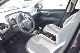 Toyota Aygo 1.0 VVT-i x-play|Camera|Apple carplay/android auto|Airco|Elek. Ramen| / 6