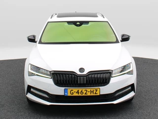 Škoda Superb Combi 1.5 TSi ACT 150 Pk Automaat Sportline Business | Trekhaak | Stoelverwarming | Panorama dak | Camera | Canton Audio | Alcantara | CarPlay | 18 Inch / 5
