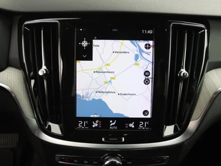 Volvo V60 2.0 T6 Recharge AWD 340PK Inscription | Memory | H&K Audio | Trekhaak / 45