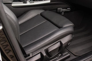 BMW 3-serie Touring 320i M Sport Edition | 2e eigenaar | NL auto | Camera | HiFi audio | Stoelverwarming | DAB | Head-up | Cruise control | LED | Park Assistant | PDC | Navigatie / 17