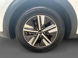Kia Niro 1.6 GDi Hybrid DynamicLine | Navigatie | Apple Carplay / Android Auto | Climate Control | Achterruitrij Camera | Lichtmetalen Velgen | / 11
