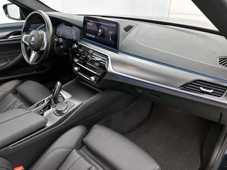 BMW 5-serie 545e xDrive High Executive M Sport | Dakraam | Camera | Autopilot | Stoel-/Stuurverwarming | CarPlay / 11