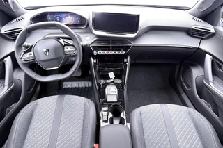 Peugeot 2008 1.2 Hybrid 145 Allure 2+6 Jaar Garantie / 8
