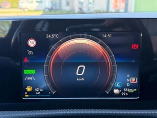 Mercedes-Benz CLA-klasse Shooting Brake 250 e AMG Line SFEERVERLICHTING - PDC - AMG - NAVI / 35