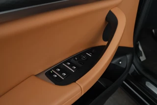 BMW X3 xDrive30e High Executive  360°cam, Stoelverwarming, Volleder, Carplay, interieur voorverwarming/(koeling) / 32