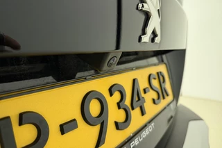 Peugeot 2008 1.2 PureTech GT 130 PK | Handgeschakeld | Camera | Climate Control | Adaptive Cruise Control | 3-D Instrumentenpaneel | Start/stop | 1e eigenaar | BTW auto / 8