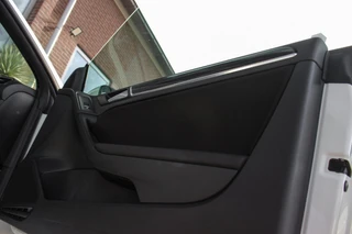 Volkswagen Golf Cabrio 2.0 TSI GTI | 2e eigenaar | DSG | Xenon | Stoelverwarming | Climatronic | Cruise control | Navigatie | Bluetooth | PDC | 18 inch Detroit | Origineel / 28